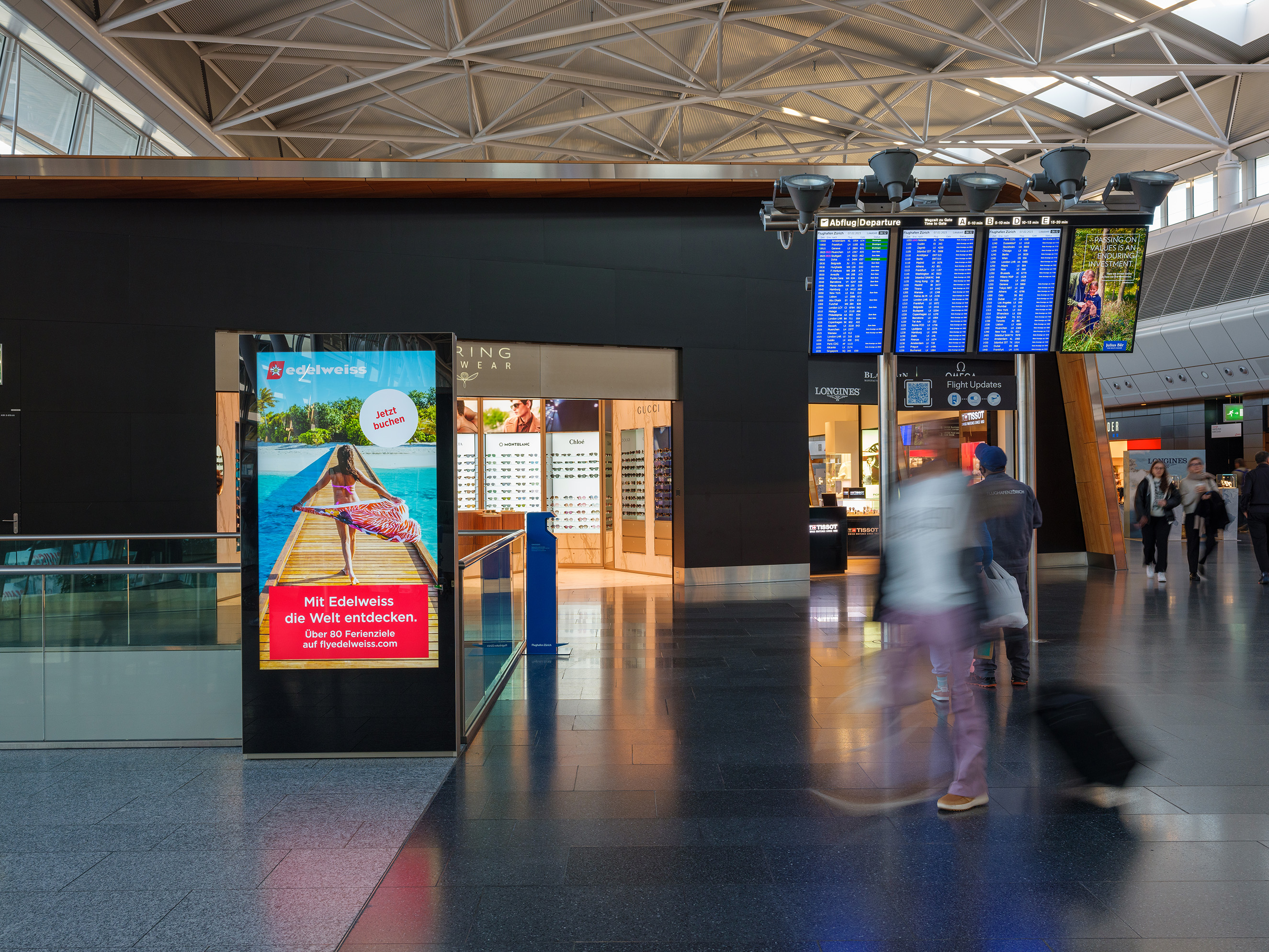 Digital departure network at Zurich Airport